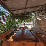 דירה 3 Bedroom Cozy In לאבין