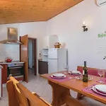 3 Bedroom Cozy In *