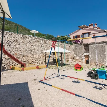 Awesome In Labin With Kitchen Apartment Ravni