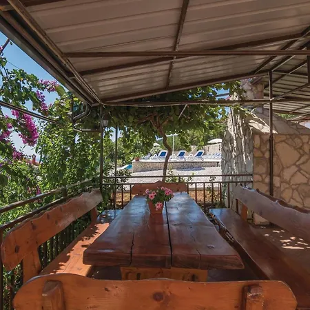 Apartment Awesome In Labin With Kitchen Ravni