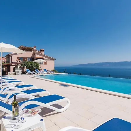 Awesome In Labin With Kitchen Apartment *