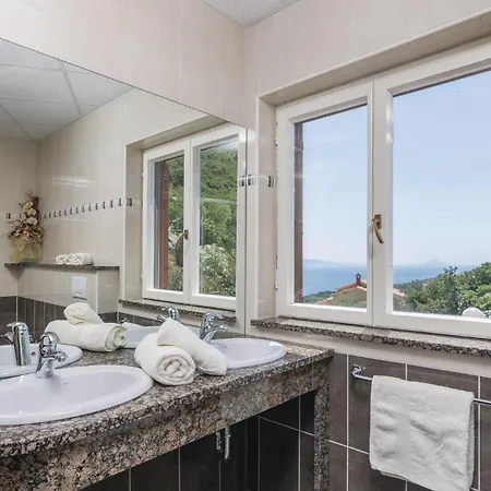 Awesome In Labin With Kitchen Apartment