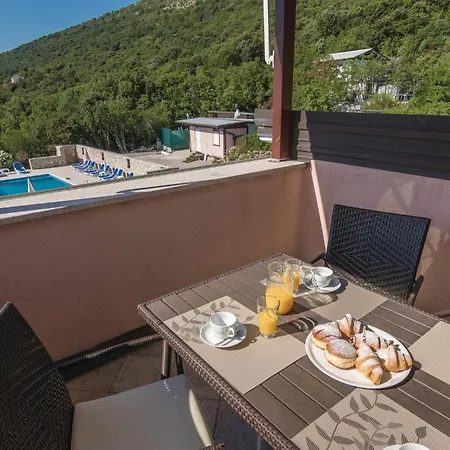Awesome In Labin With Kitchen Apartment