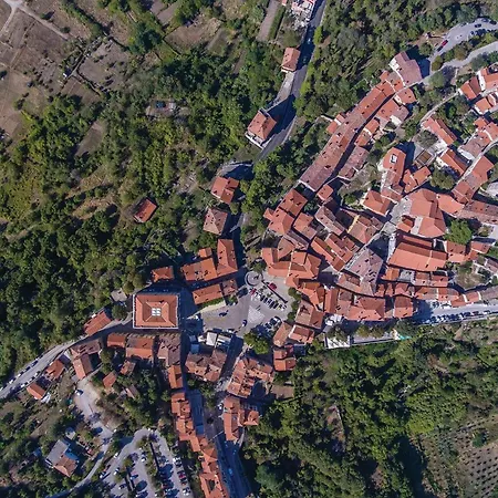 Awesome In Labin With Kitchen *