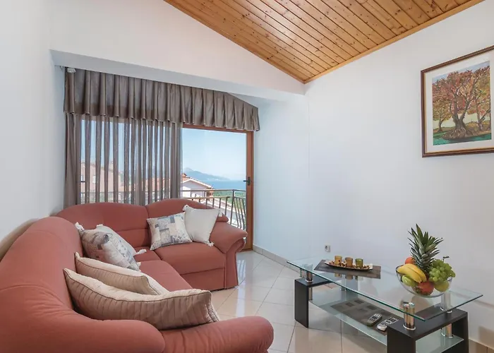 דירה 3 Bedroom Cozy In *